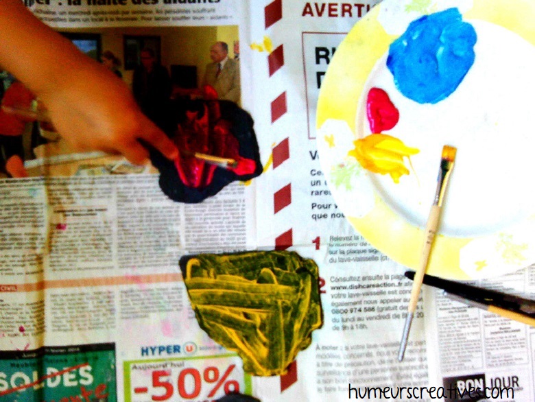 activité pour enfant : peindre sur des ardoises