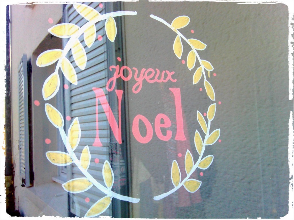 Déco Fenêtre Noël Animée - Père Noël Et Renne Avec Autocollant Verre Cassé - Décorations Festives Amusantes - 6