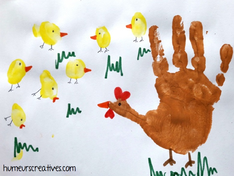 bricolage enfant : empreinte de main pour la poule et empreintes de doigts pour les poussins