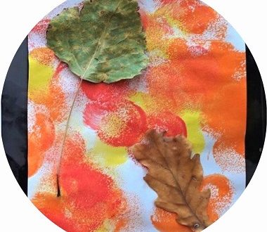 bricolage d'automne avec les enfants : peinture et collage