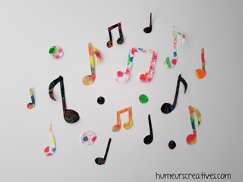 création de notes de musique en peinture avec les enfants