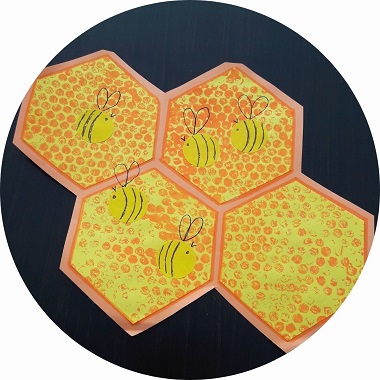 Activité manuelle pour enfants : fabriquer une ruche en peinture avec des abeilles