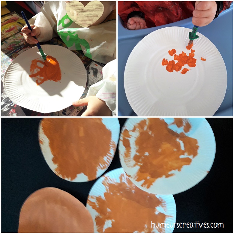 Peinture sur les assiettes en carton pour réaliser un renard avec les enfants