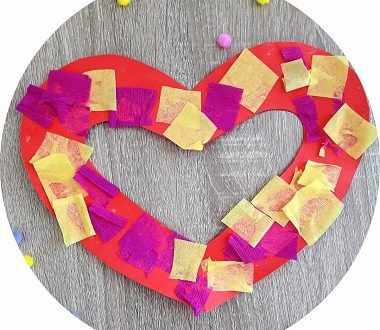 Bricolage coeur en papier crépon