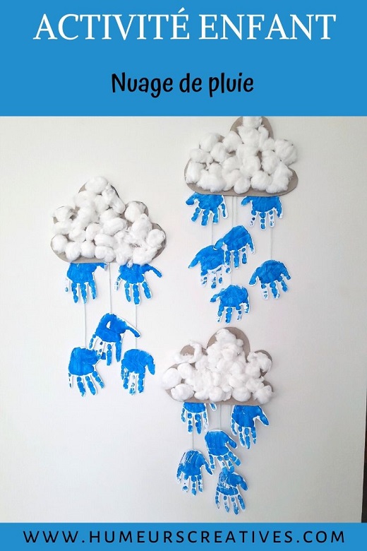 Réaliser un joli nuage de pluie avec les empreintes de mains des enfants. Une bricolage facile et trop mignon !